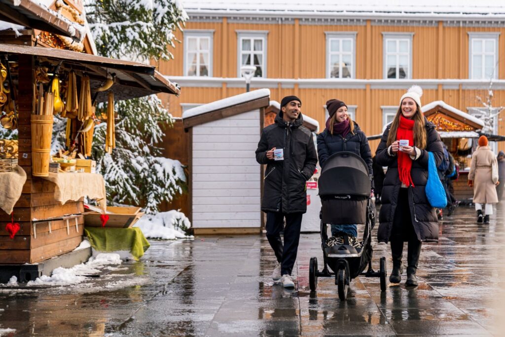 Hyggelig stemning fra et julemarked i Norge